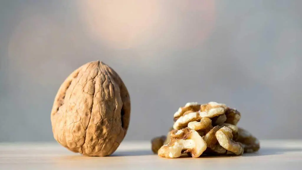 Walnuts for fatty liver